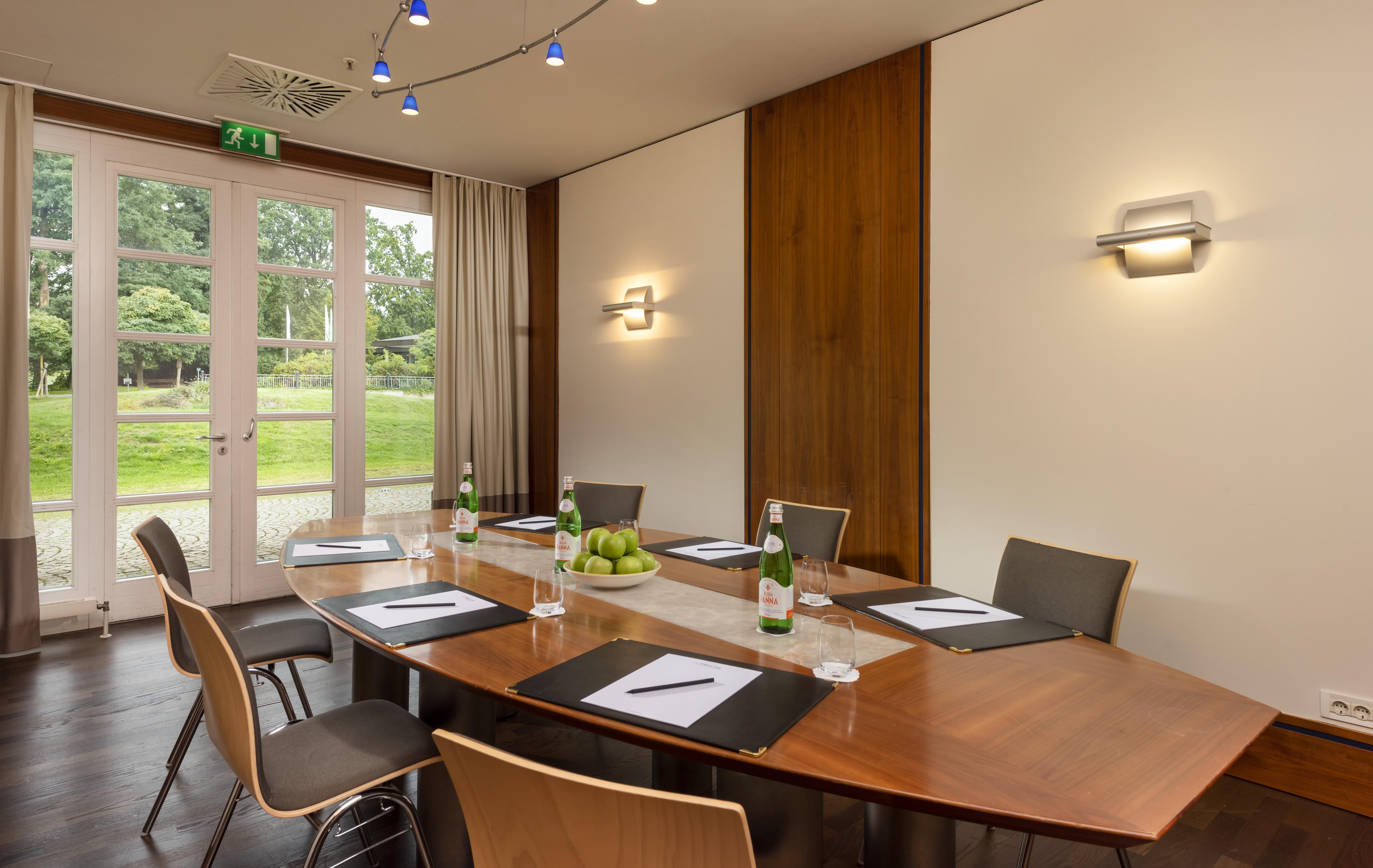 Precise Resort Bad Saarow Bagian luar foto Meeting room